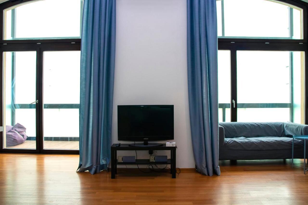 Modern Apartment With Terrace And Air Conditioning 布拉格 外观 照片