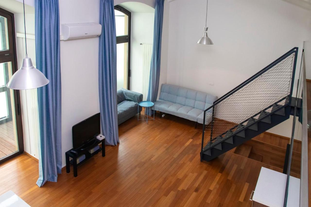 Modern Apartment With Terrace And Air Conditioning 布拉格 外观 照片
